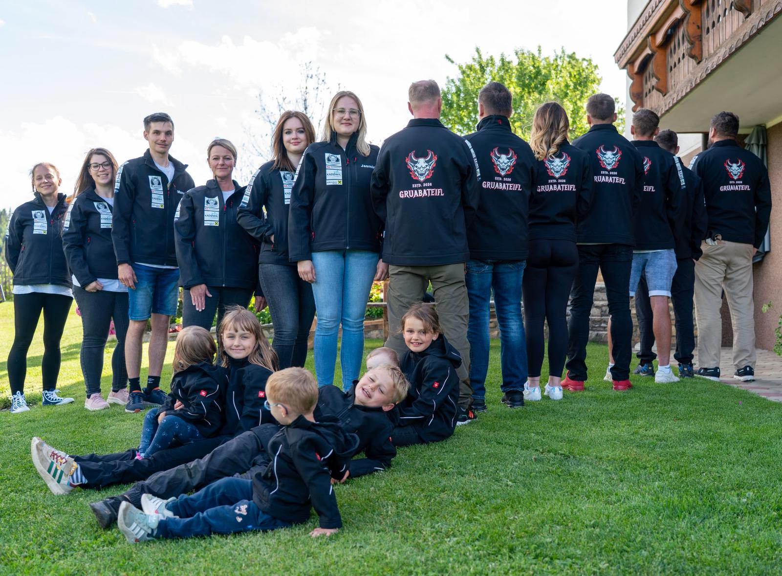 Gruppenfoto der Gruabateifl 2026